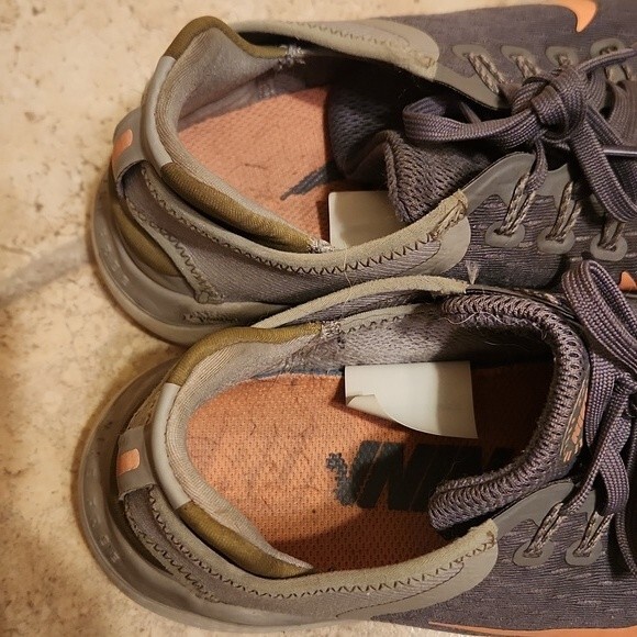 Nike Free Women's Gray Sneakers w/ Orange Icon Size 9 - Picture 4 of 8